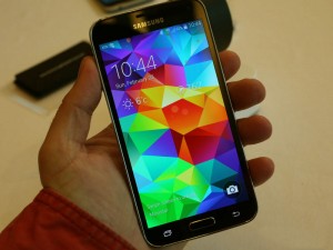 Samsung Galaxy S5 Pre-Review and Specifications