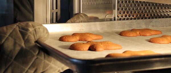 The Big Debate: Convection Oven vs Deck Oven!