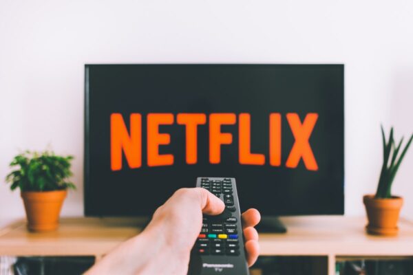 How to Choose Live TV Streaming Service for Your Home?