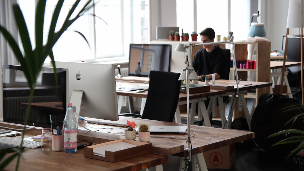 4 Methods to Enhance the Working Conditions in Your Office