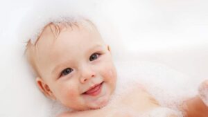Coconut Oil-infused Baby Shampoo: What Benefits Can You Expect?